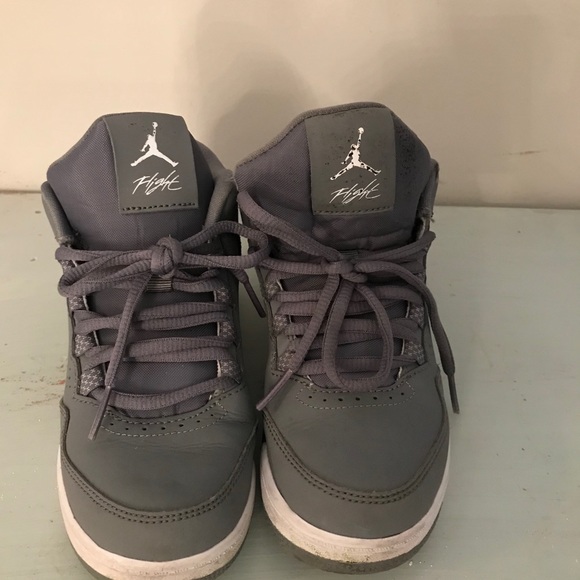 Kids Jordan’s Sz 13 - Picture 3 of 3